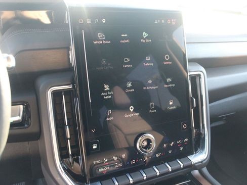 Used 2026 GMC Yukon Denali w/ Sun & Power Step Package AWD/4WD image 23