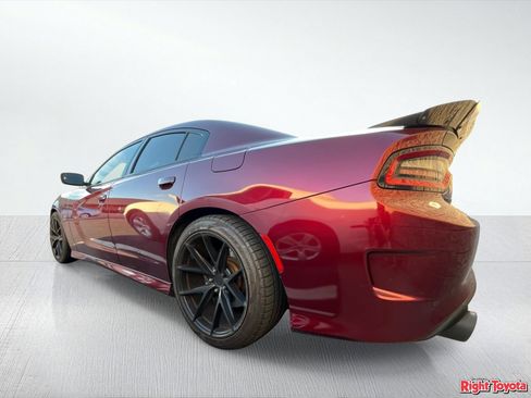 Used 2018 Dodge Charger R/T Scat Pack w/ Beats Audio Group RWD image 3