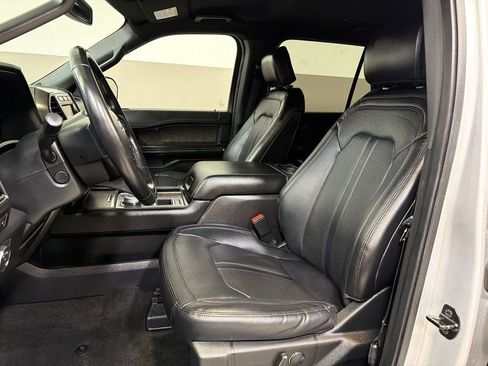Used 2019 Ford Expedition Max Limited RWD image 12