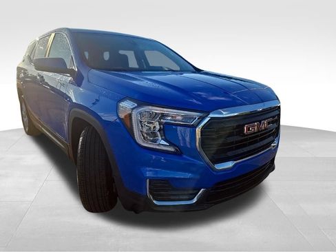 Certified 2024 GMC Terrain SLE FWD image 7