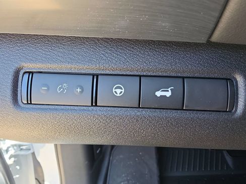New 2026 Nissan Pathfinder SL FWD image 38