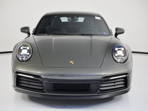 Certified 2022 Porsche 911 Carrera RWD image 10