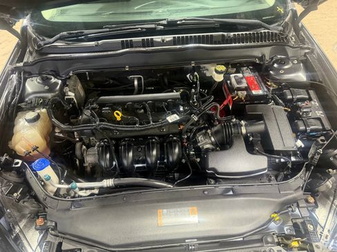 Used 2017 Ford Fusion SE image 27