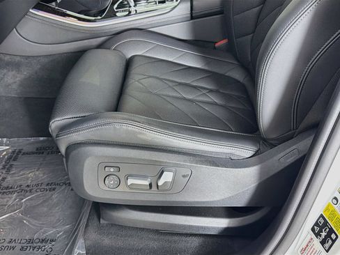 Certified 2023 BMW X5 xDrive40i w/ Premium Package AWD/4WD image 19