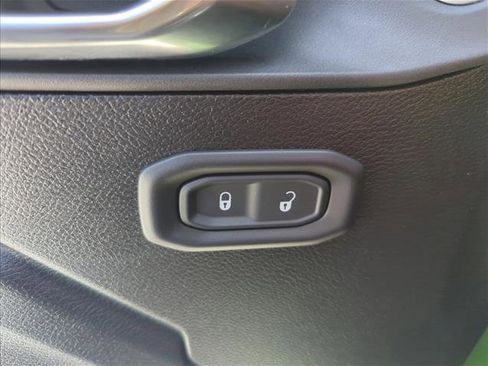 Used 2025 Jeep Wrangler Sport AWD/4WD image 28