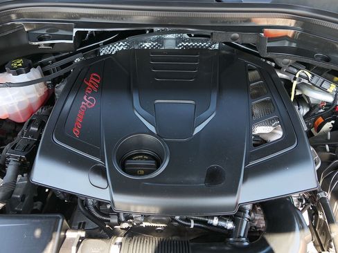 Used 2023 Alfa Romeo Stelvio Sprint RWD image 26