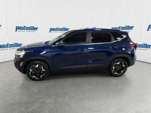 Used 2024 Kia Seltos EX AWD/4WD image 6