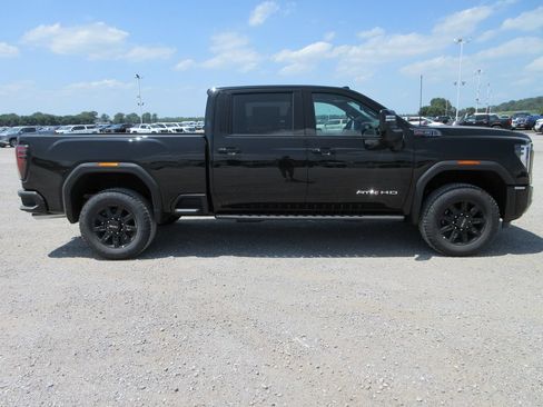 New 2026 GMC Sierra 2500 AT4 w/ AT4 Premium Plus Package AWD/4WD image 3