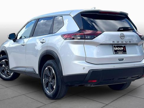 Used 2025 Nissan Rogue SV FWD image 23