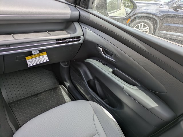 Used 2027 Hyundai Santa Cruz SEL FWD image 16