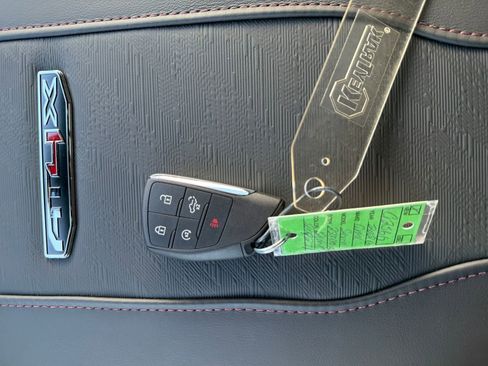 New 2026 GMC Sierra 2500 AT4X w/ LPO, Black Badging Package image 31