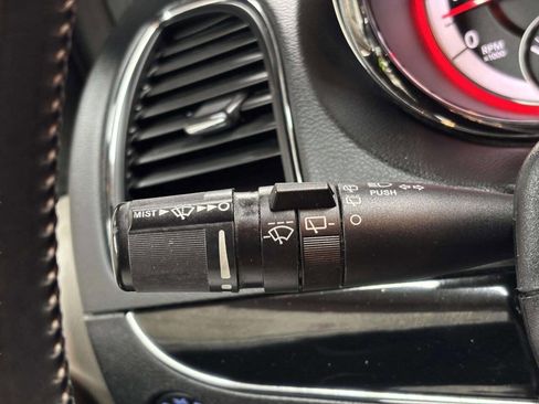 Used 2015 Dodge Grand Caravan SE FWD image 29