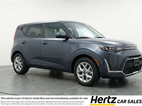 Used 2025 Kia Soul LX w/ LX Technology Package FWD image 1