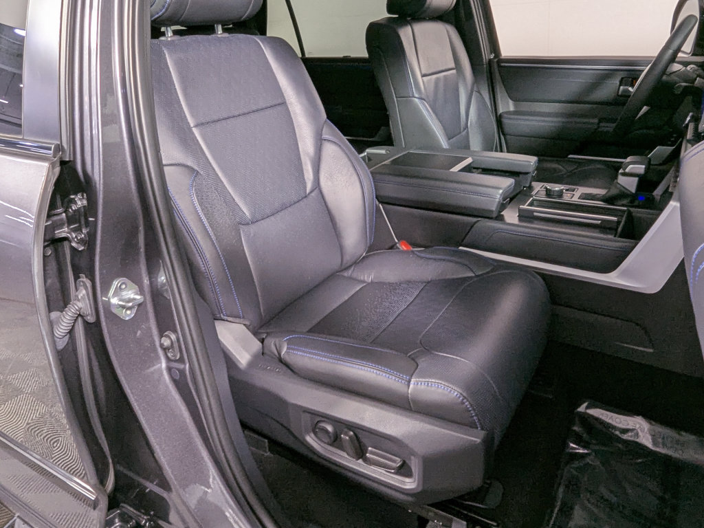 Used 2024 Toyota Sequoia Platinum AWD/4WD image 38