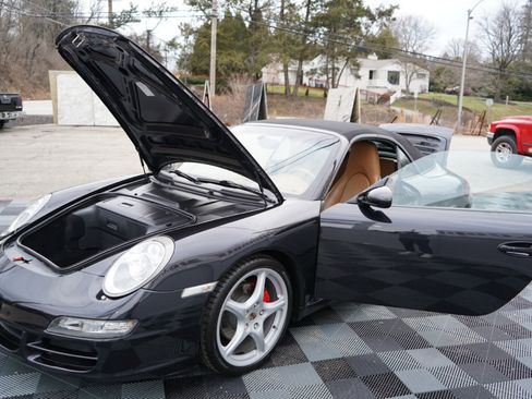 Used 2005 Porsche 911 Carrera image 95