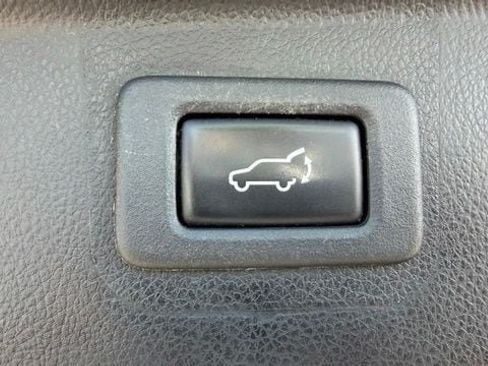 Used 2019 Subaru Outback 2.5i Limited AWD/4WD image 12