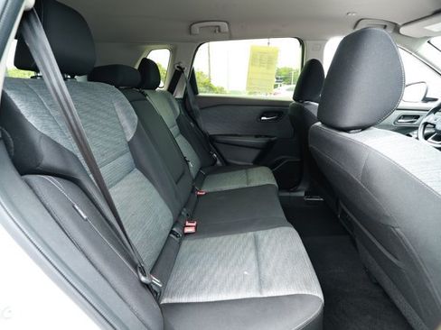 Used 2023 Nissan Rogue SV AWD/4WD image 28
