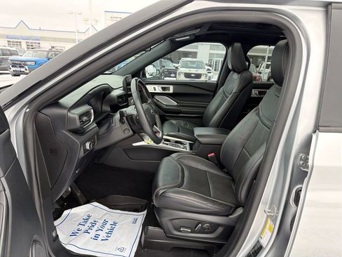 Used 2020 Ford Explorer ST w/ ST Street Pack image 9