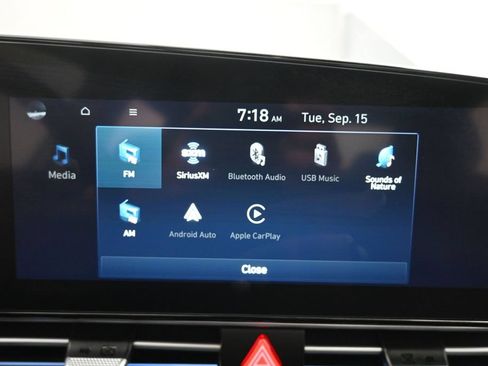 Used 2025 Hyundai Elantra SEL FWD image 12