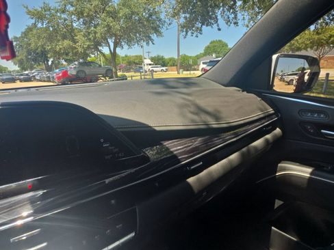 Used 2021 Cadillac Escalade Sport w/ Driver Assist Tech Package AWD/4WD image 32