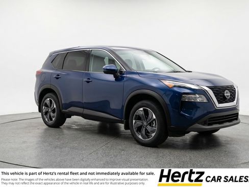 Used 2025 Nissan Rogue SV FWD image 1