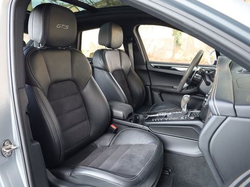 Used 2017 Porsche Macan GTS image 23