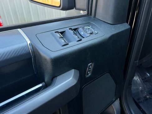 Used 2019 Ford F150 XLT w/ Equipment Group 302A Luxury image 11