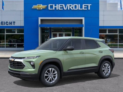 New 2026 Chevrolet TrailBlazer LS w/ LS Convenience Package AWD/4WD image 2