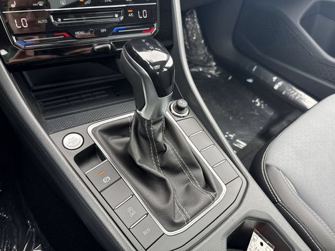 New 2026 Volkswagen Jetta SE FWD image 19