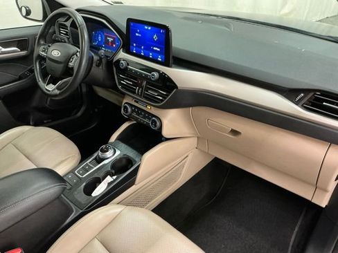 Used 2022 Ford Escape SEL w/ Technology Package FWD image 19