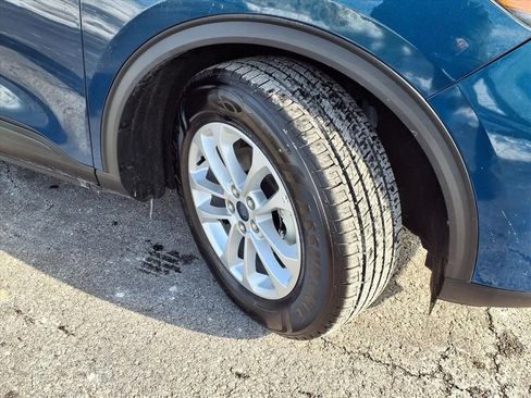 Used 2020 Ford Escape SE image 34