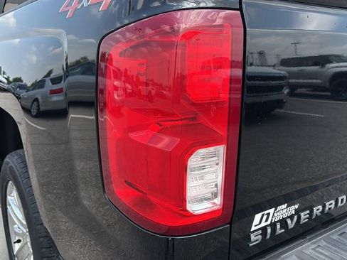 Used 2018 Chevrolet Silverado 1500 High Country AWD/4WD image 27
