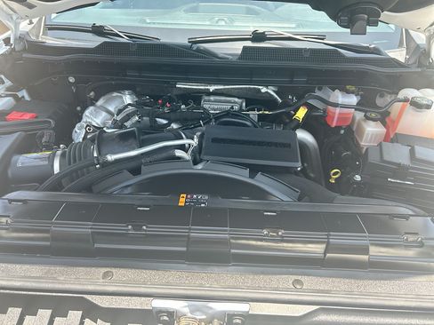 Used 2023 Chevrolet Silverado 2500 LT AWD/4WD image 29