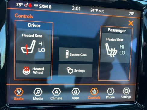 Used 2022 Jeep Cherokee Limited w/ Mopar Interior Package image 38