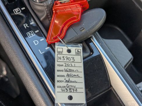 Used 2021 Nissan Sentra SV w/ Lighting Package image 35