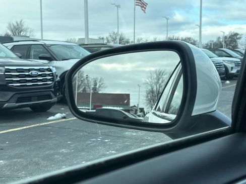 Used 2020 Ford Fusion SE image 38