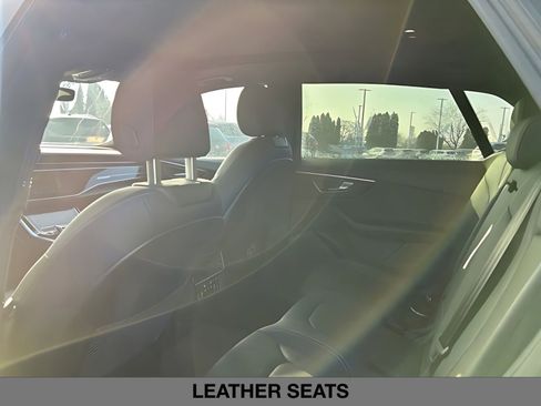 Used 2022 Audi Q8 Premium Plus w/ Premium Plus Package image 11