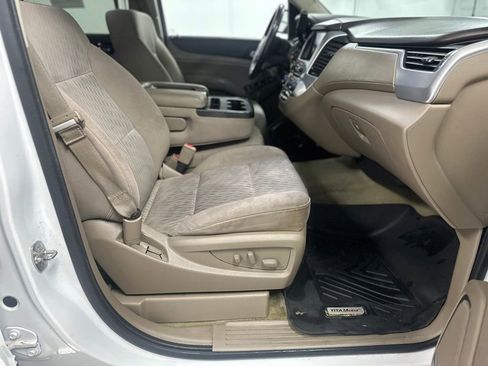 Used 2015 GMC Yukon SLE w/ Convenience Package image 23