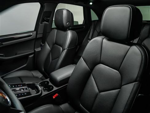 New 2026 Porsche Macan S image 5