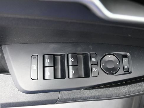 Used 2026 Kia Sportage LX FWD image 19
