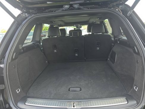 Used 2022 Jeep Grand Cherokee Overland w/ Luxury Tech Group IV image 17