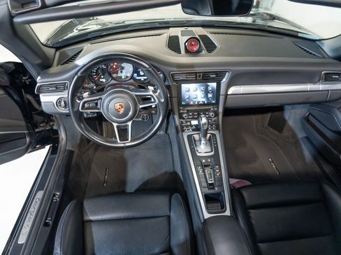 Certified 2019 Porsche 911 Targa 4S AWD/4WD image 24