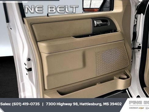 Used 2017 Ford Expedition Limited w/ Equipment Group 301A RWD image 17