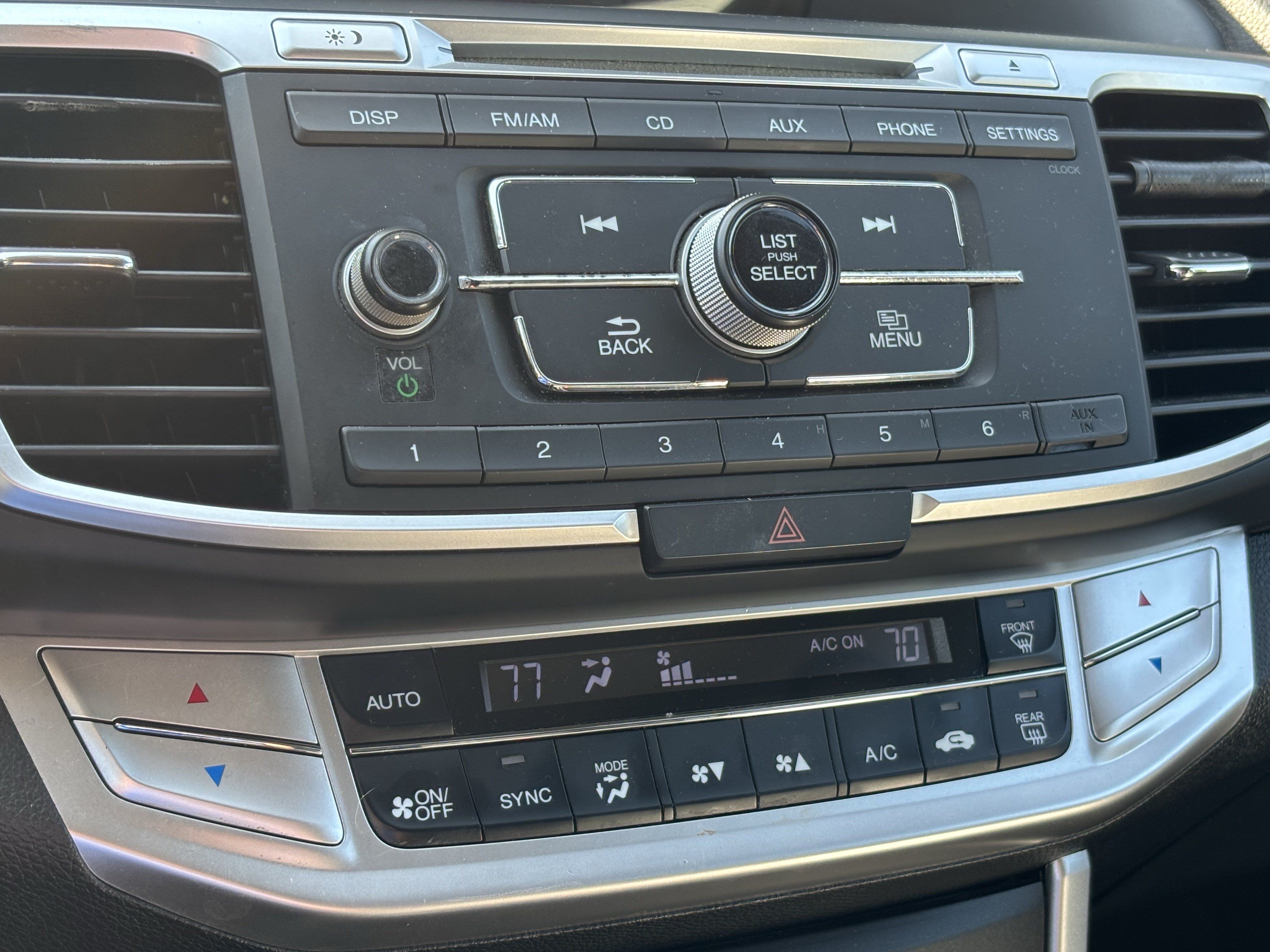 Used 2015 Honda Accord Sport image 31