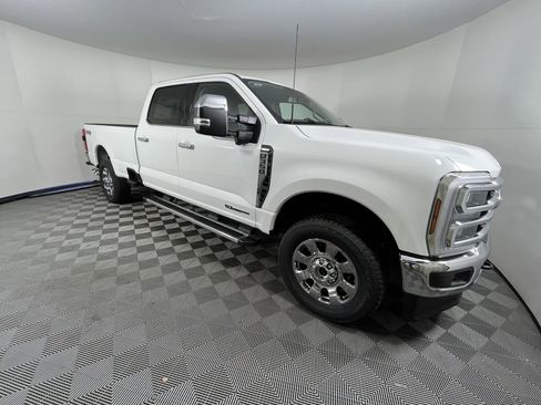 New 2026 Ford F350 Lariat w/ Chrome Package image 6