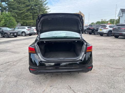 Used 2025 Nissan Altima 2.5 SV FWD image 31