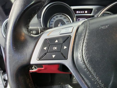 Used 2013 Mercedes-Benz SL 550 image 10