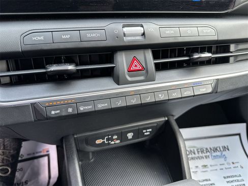 New 2025 Kia K4 LX image 18