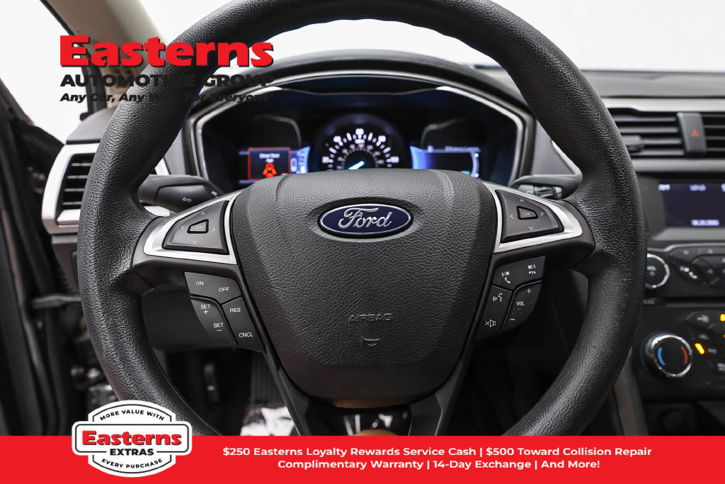 Used 2018 Ford Fusion S FWD image 11