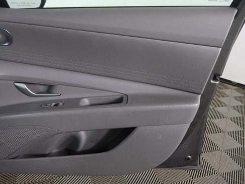 Used 2024 Hyundai Elantra SEL FWD image 19